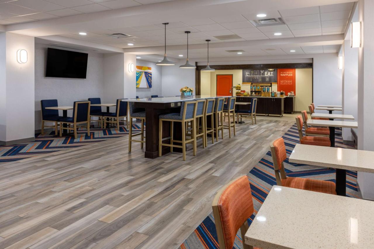 Hampton Inn Milford Dış mekan fotoğraf